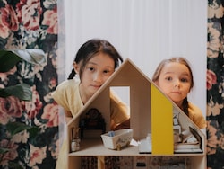 These 5 Best-Selling Doll Houses Turn Everyday Play Into A Fairytale