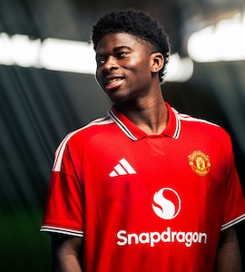 Manchester United Completes Signing Of Midfielder Carlos Baleba From Brighton
