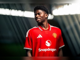 Manchester United Completes Signing Of Midfielder Carlos Baleba From Brighton