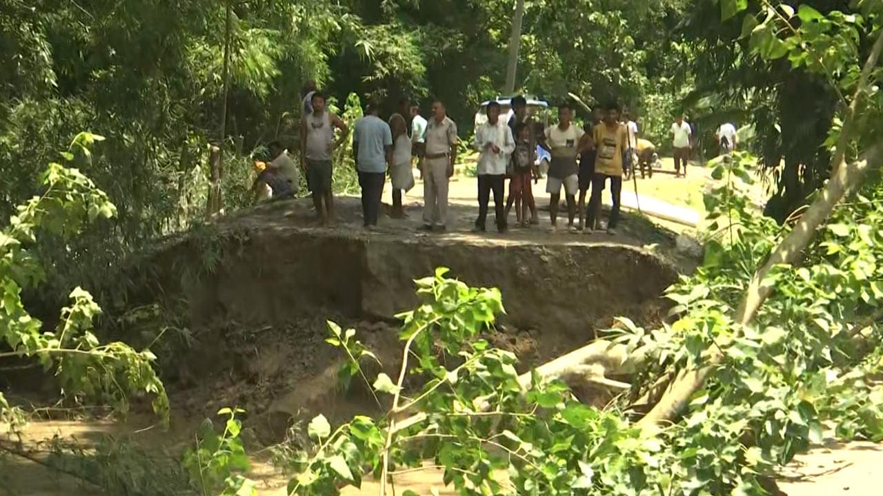Assam Flood: Raging Floodwaters Sweep Through Villages After Embankment Collapse