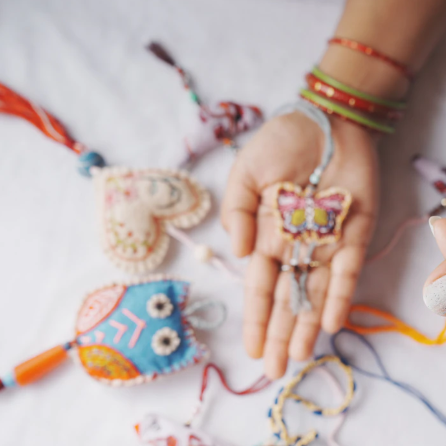 Amazon Great Freedom Sale: Best Silver Rakhis To Gift This Raksha Bandhan