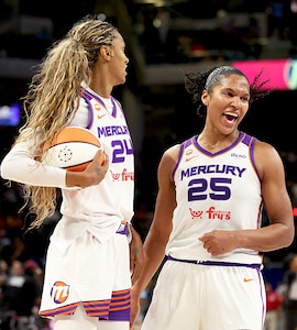 WNBA: Alyssa Thomas Gets Emotional Farewell, The Sun Retire Her No. 25 Jersey
