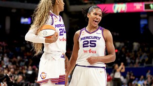 WNBA: Alyssa Thomas Gets Emotional Farewell, The Sun Retire Her No. 25 Jersey