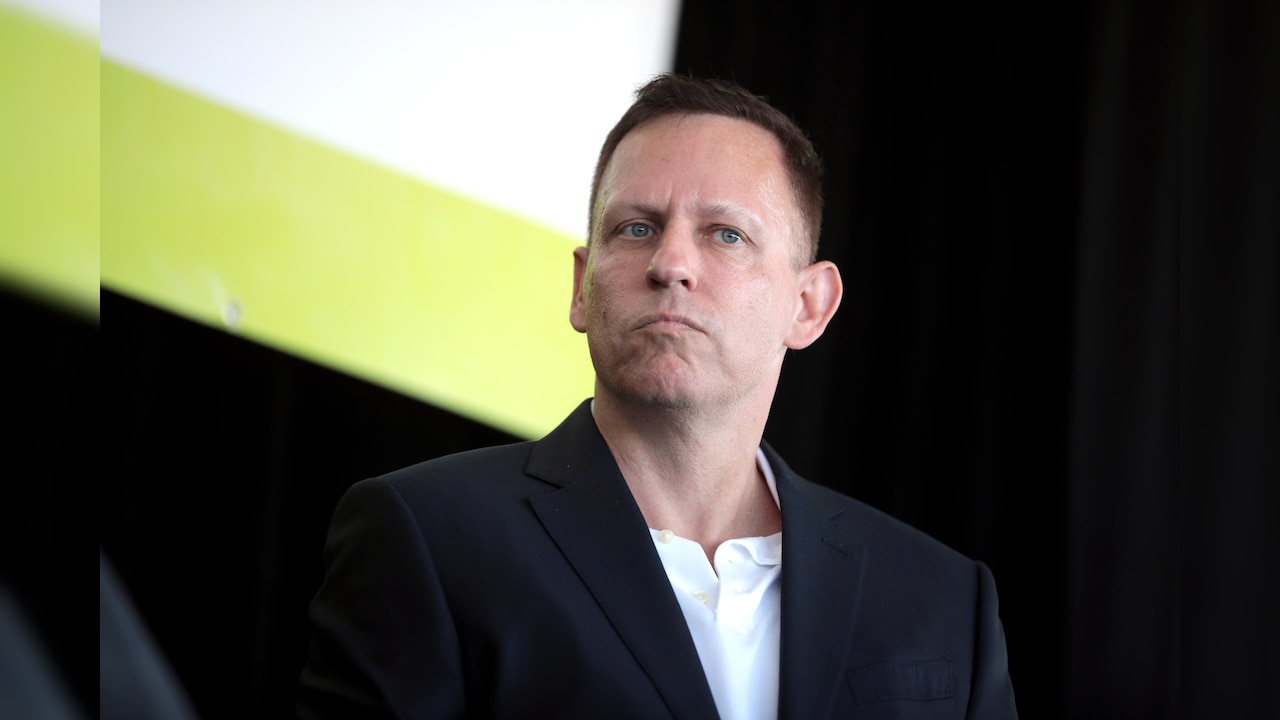 Peter Thiel's $76 Million Argentina Bet: Billionaire Buys 1% Vista Stake