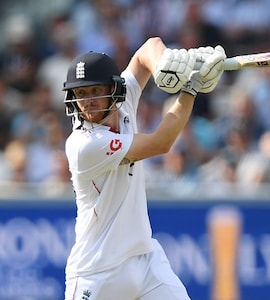 Jamie Smith, Jordan Cox Revive England Against Pakistan After Mohammad Abbas Strikes