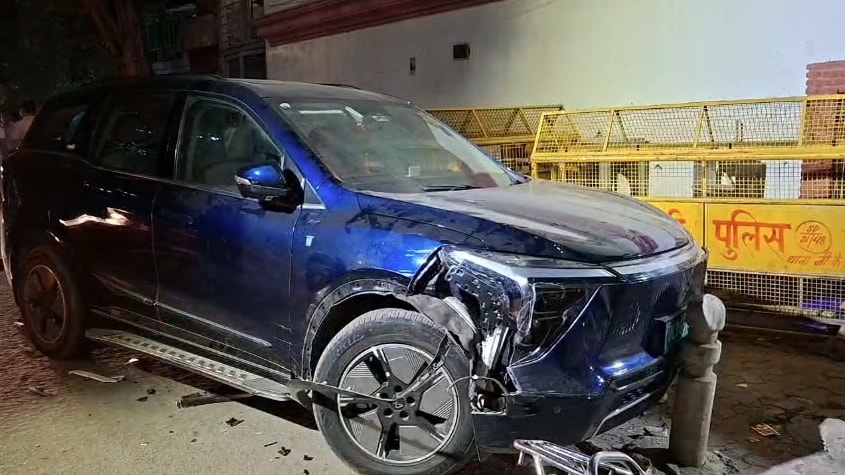 SUV crash in Delhi kills woman, injures husband after hitting multiple vehicles