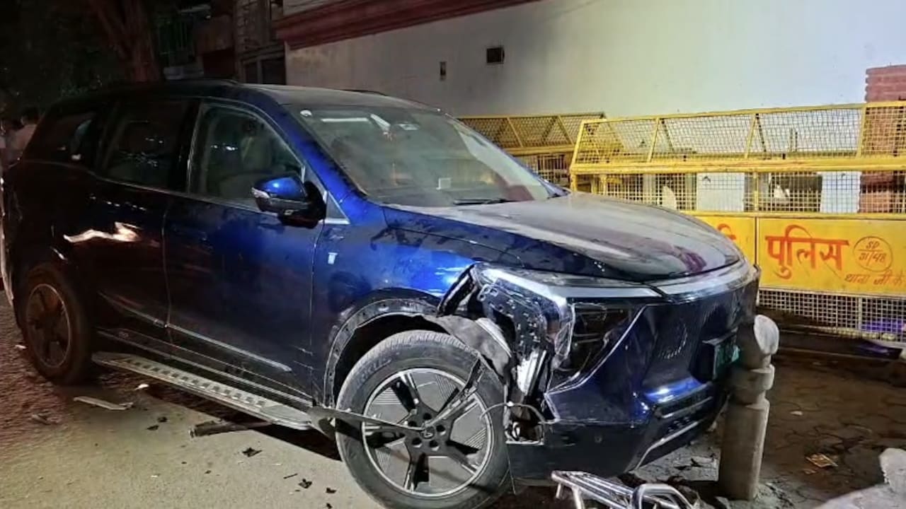 Delhi Woman Killed, Husband Injured After SUV Crashes Into Multiple Vehicles