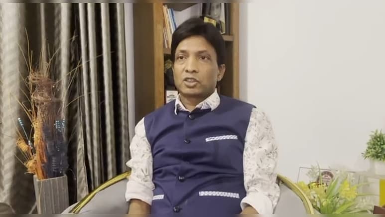 वायरल किस विवाद पर फिर भड़के कॉमेडियन, बोले- 'ऐसे काम युवाओं को करते हैं गुमराह