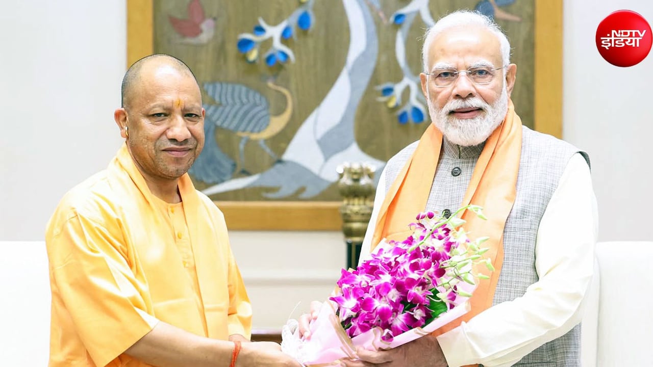 अंदर की खबर: पीएम मोदी और सीएम योगी की एक घंटे तक क्या बात हुई?