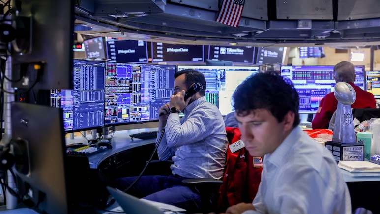 Wall Street Highlights: S&P 500, Nasdaq Fall As Oil Jump, Treasury Plan Lift Yields