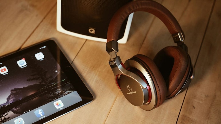 Amazon Great Freedom Sale: सस्ते हुए ZEBRONICS, boAt, Noise के धांसू Headphones, कीमत देख तुरंत कर देंगे ऑर्डर