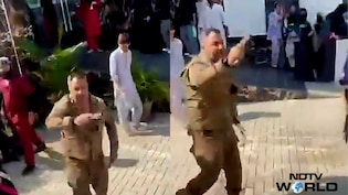 VIDEO: पाकिस्तान में पत्नी ने छात्रों के प्रदर्शन से निपटने के लिए फौजी पति को बुलाया