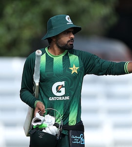 Pakistan Team Compared To 2nd Division County Side, England Great Tears Into Babar Azams Men