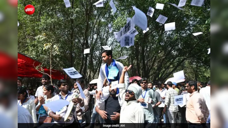 DU Student Union Election 2026 Rule : अब नहीं छपेंगे पोस्टर-पर्चे, 10 मिनट की वीडियो से होगा चुनाव प्रचार