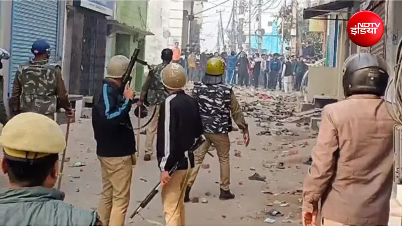संभल हिंसा साजिश का नतीजा, जांच आयोग ने कहा- सपा सांसद और विधायक थे प्लान का हिस्सा