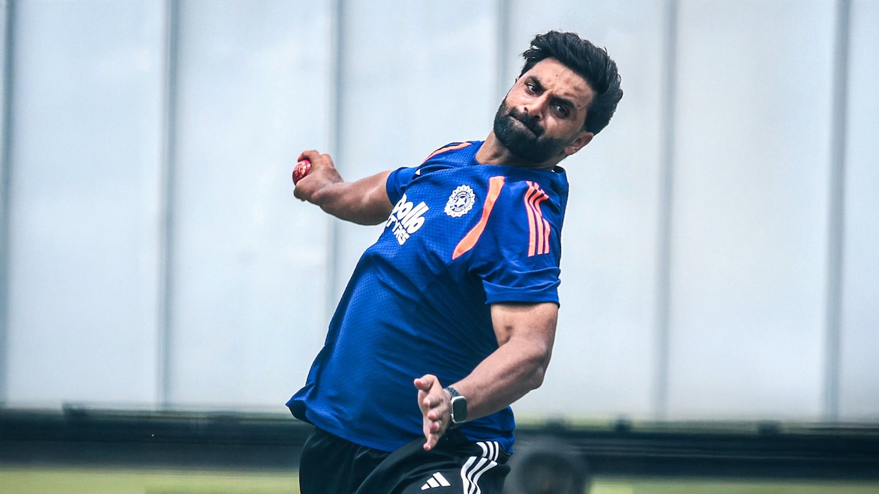 Ajit Agarkar, Gautam Gambhir Slammed For Picking Auqib Nabi As Replacement For Sri Lanka Tests