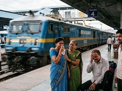 ट्रेन में सामान चोरी होने व छूटने पर तुरंत करें यह काम,  रेलवे खुद ढूंढ कर देगा आपका सामान!
