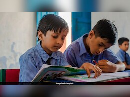 यूपी में हर महीने स्कूल जाएंगे युवा IAS-IPS अधिकारी, छात्रों को करेंगे नौकरी के लिए तैयार, देंगे करियर गाइडेंस