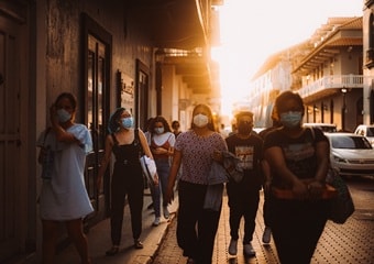 देश में तेजी से फैल रहा H1N1 वायरस, डॉक्टरों की सलाह-भीड़ में पहनें फेस मास्क, ऑनलाइन ये हैं 5 बेस्ट ऑप्शन