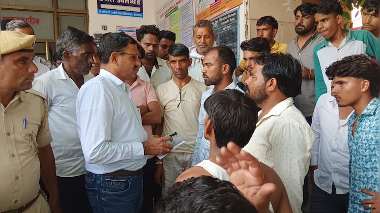स्कूल से घर लौट रहा था मासूम, दर्दनाक हादसे में गई जान; बच्चे का शव दुकान पर छोड़ भागा ड्राइवर