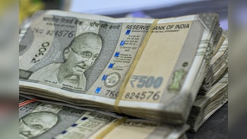 Traders Bet RBI Hold, Cash Boost To Steepen India Yield Curve