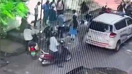 Bengaluru Cops Save 34-Year-Old's Life After Heart Attack On Busy Road