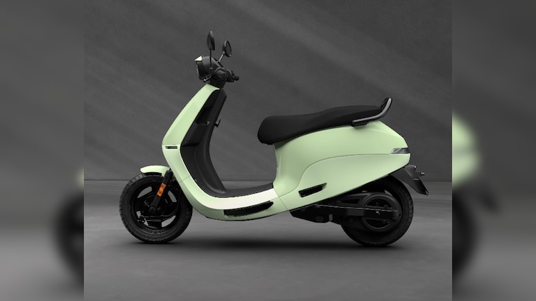 Bhavish Aggarwal Unveils OLA's S1Z E-Scooter: Price, Booking, Range, Colours And Other Features