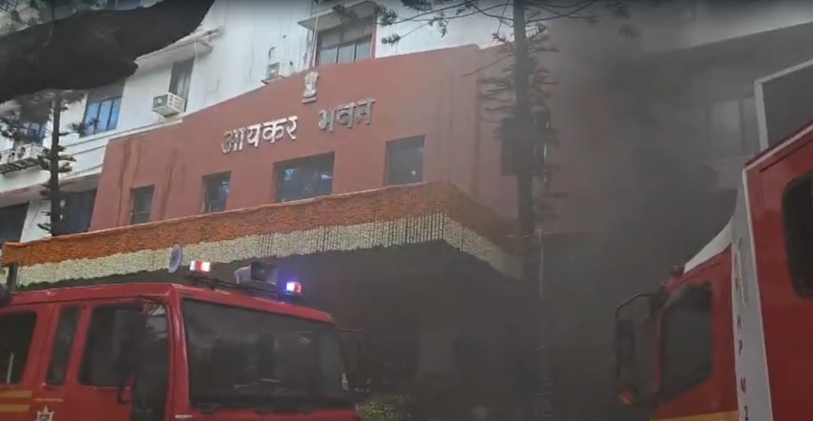 Fire breaks out in basement of Mumbai Income Tax office ‘Aayakar Bhavan’