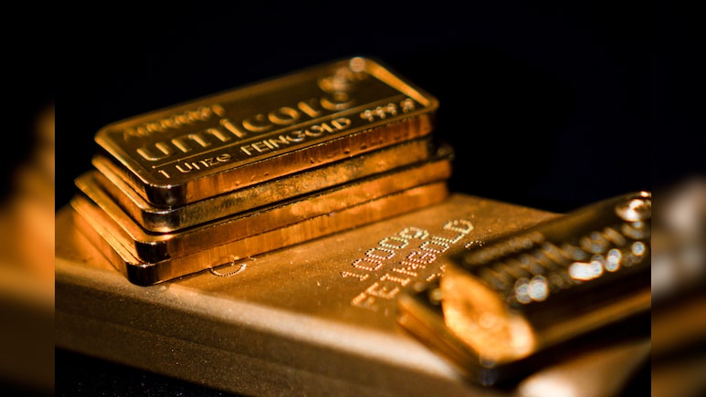 Gold Holds Five-Day Gain As Oil Drop Eases Inflation Concerns