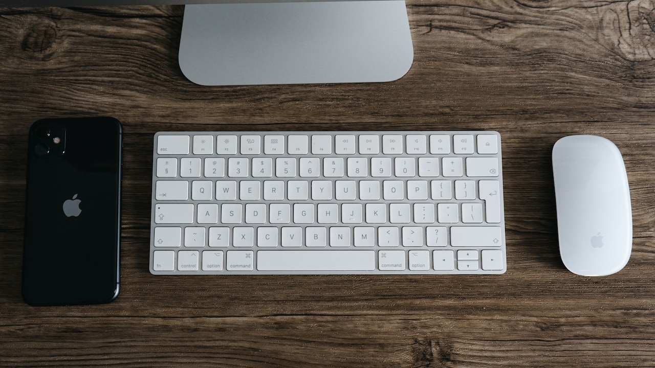 Wireless Mouse Jerky On A Fabric Desk Mat? 10 Causes And Fixes Wireless Mouse Jerky On A Fabric Desk Mat? 10 Causes And Fixes