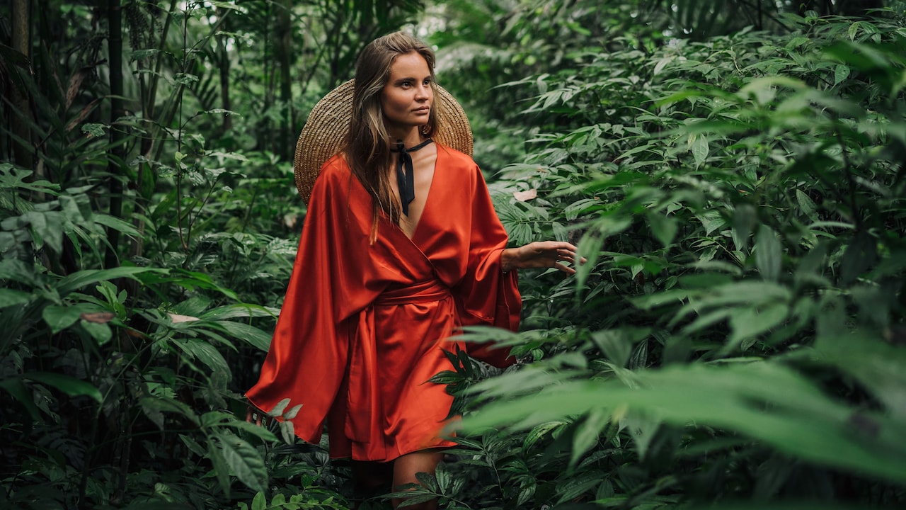 Does A Wrap Dress Always Adjust To Your Body? 10 Fit Myths Explained