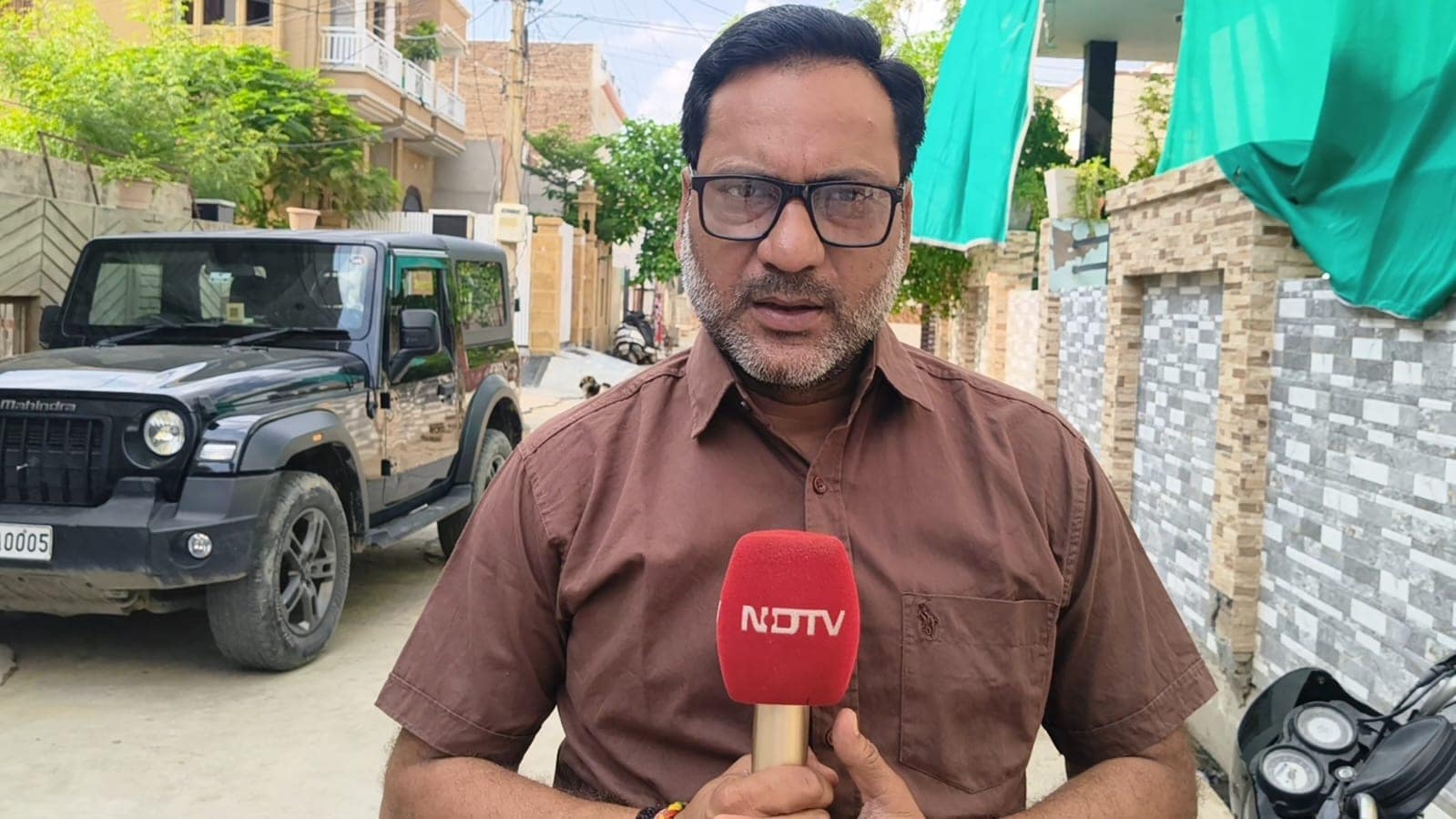दीपक अग्रवाल