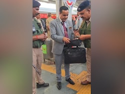 Passenger Leaves Bag Containing Rs 25,000 On Train In Jammu, Staff Returns It
