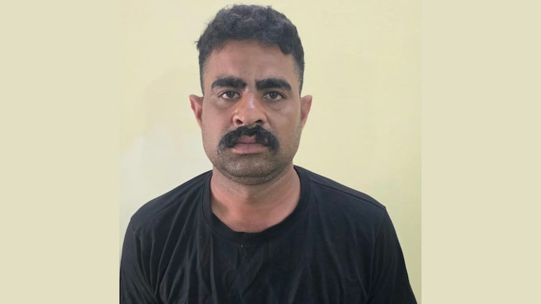 इंजीनियर की फेसबुक ID, RTU में प्रोफेसर, कभी पुलिसकर्मी... पहचान बदल कई को लगाई लंबी चपत