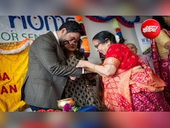 रक्षाबंधन पर न्यूयॉर्क के मेयर जोहरान ममदानी ने बुजुर्गों से बंधवाई राखी; भागवत के कार्यक्रम का किया था विरोध