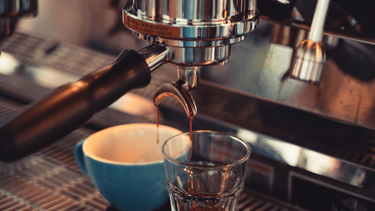 7 Drip Coffee Machines With Keep-Warm Plates For Slow Mornings 7 Drip Coffee Machines With Keep-Warm Plates For Slow Mornings