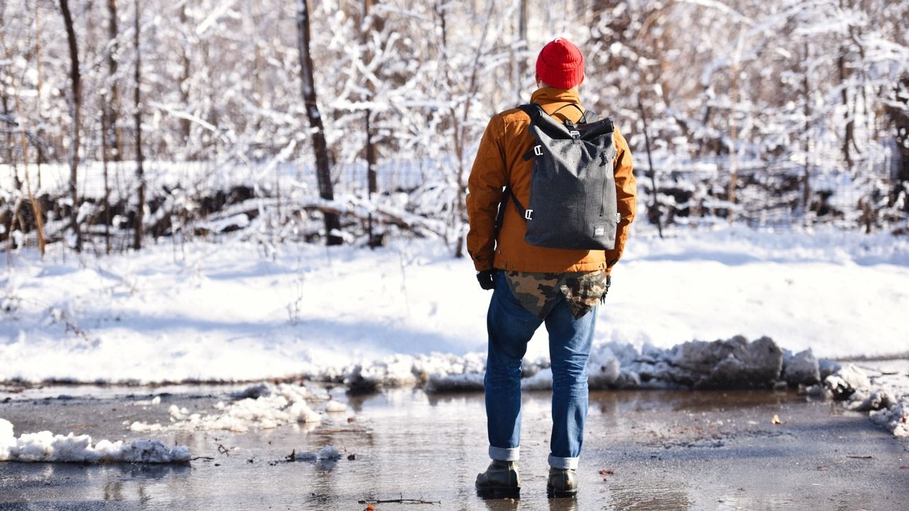 How To Choose Waterproof Bags For Monsoon Commute