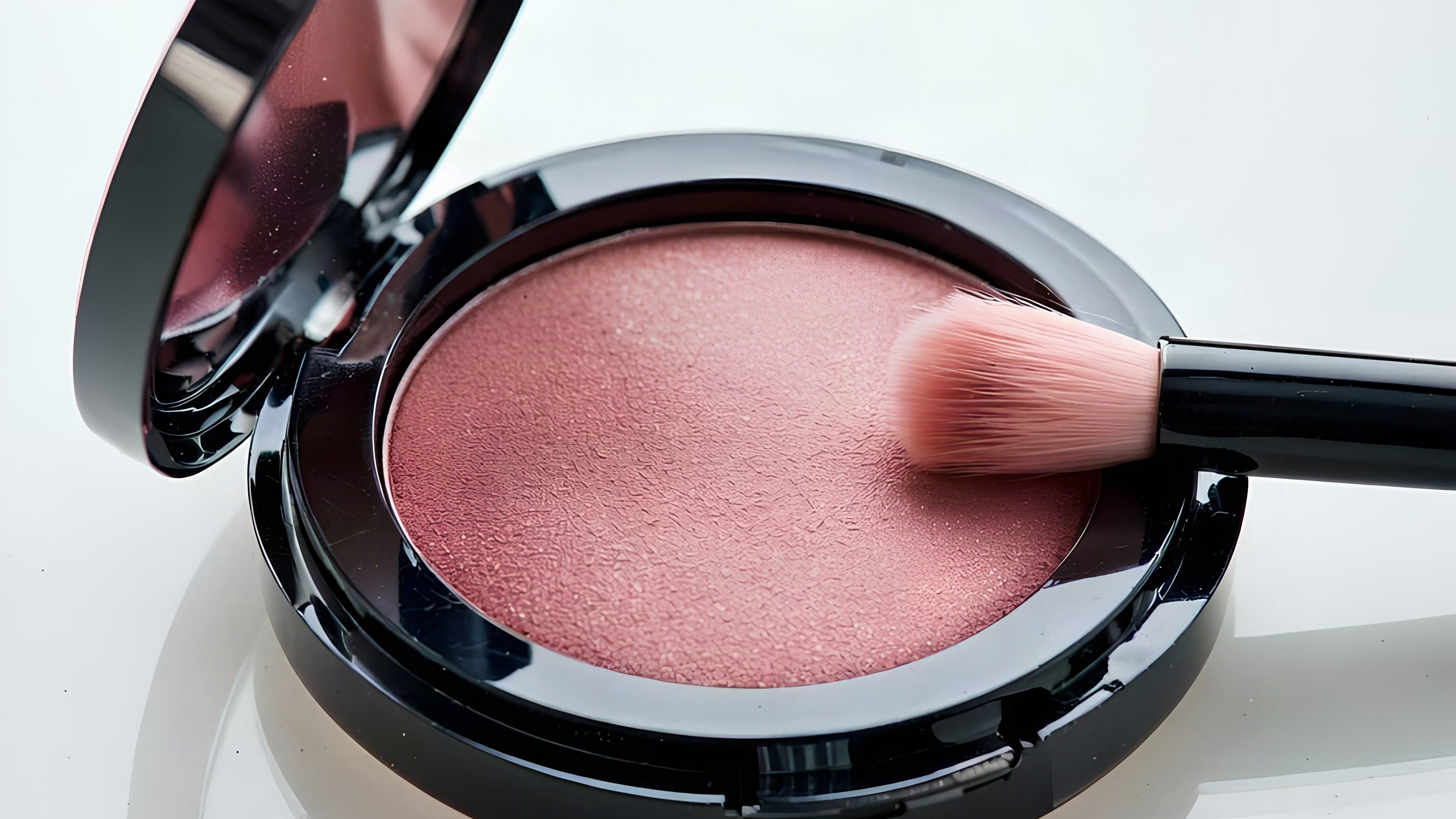 How To Choose Between Cream And Powder Blush How To Choose Between Cream And Powder Blush