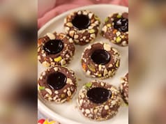 सिर्फ 100 रुपये में बनेगी 1 किलो चॉकलेटी मिठाई, वो भी बिना गैस का इस्तेमाल किए, देखें रेसिपी वीडियो