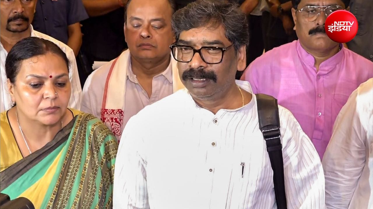 Jhankhand CM Hemant Soren, Student, Protest