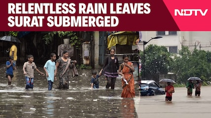 Gujarat Floods | Surat Waterlogged After Relentless Rain, Flood-Like Situation Grips City