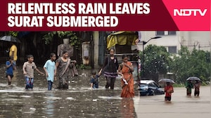 Gujarat Floods | Surat Waterlogged After Relentless Rain, Flood-Like Situation Grips City