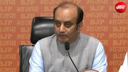 PM ने किसी का नाम नहीं लिया, 24 घंटे में खुद ही सामने आ गए दिमागी नक्सली : बीजेपी ने कसा तंज