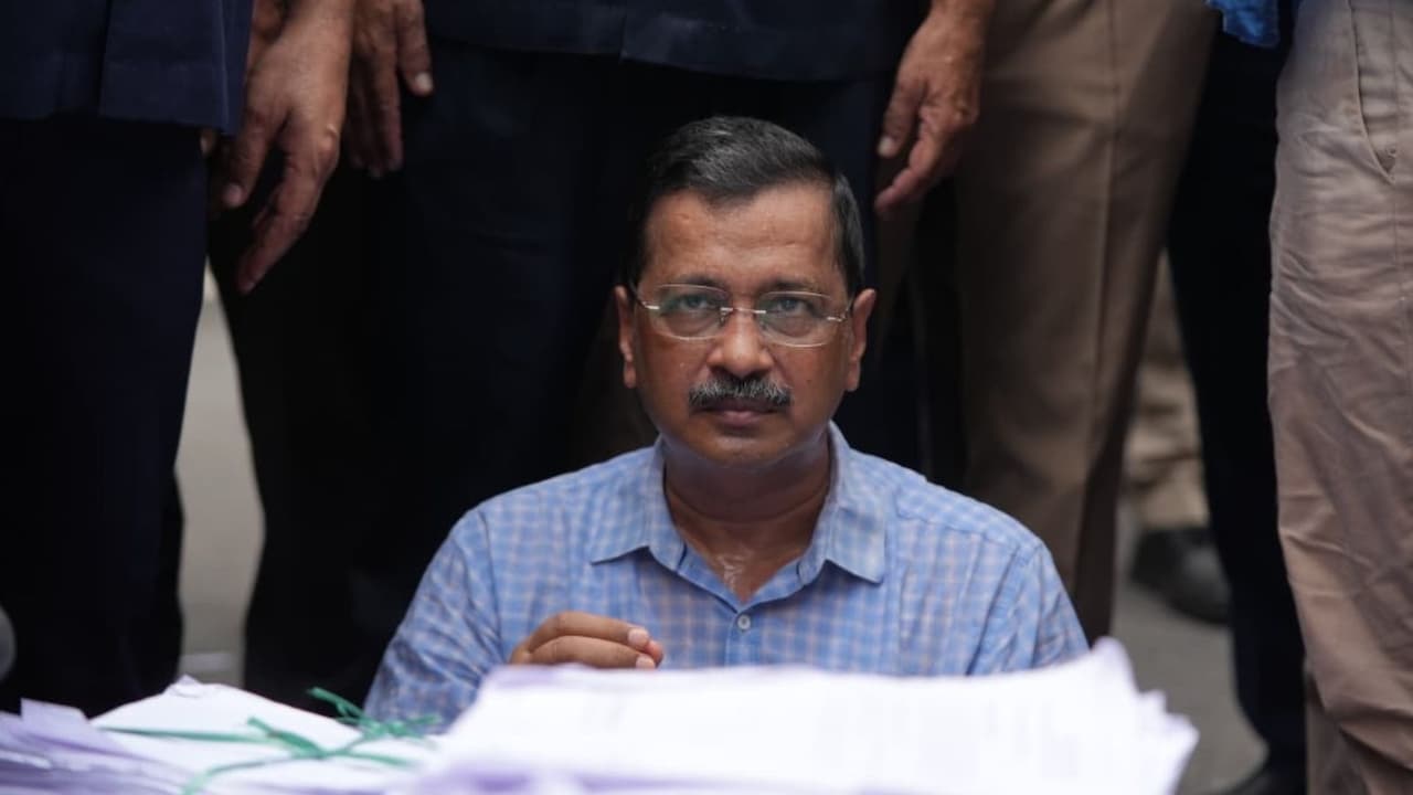 केजरीवाल का आरोप- सरकारी दबाव के कारण वापस ली गई  E20 पर रिपोर्ट