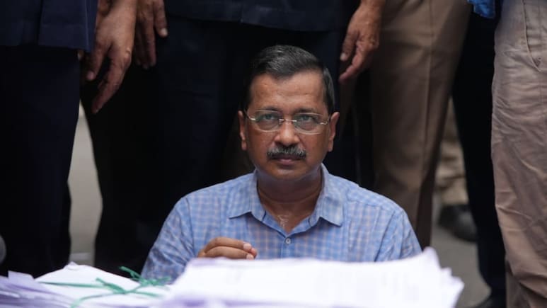 केजरीवाल का आरोप- सरकारी दबाव के कारण वापस ली गई  E20 पर रिपोर्ट