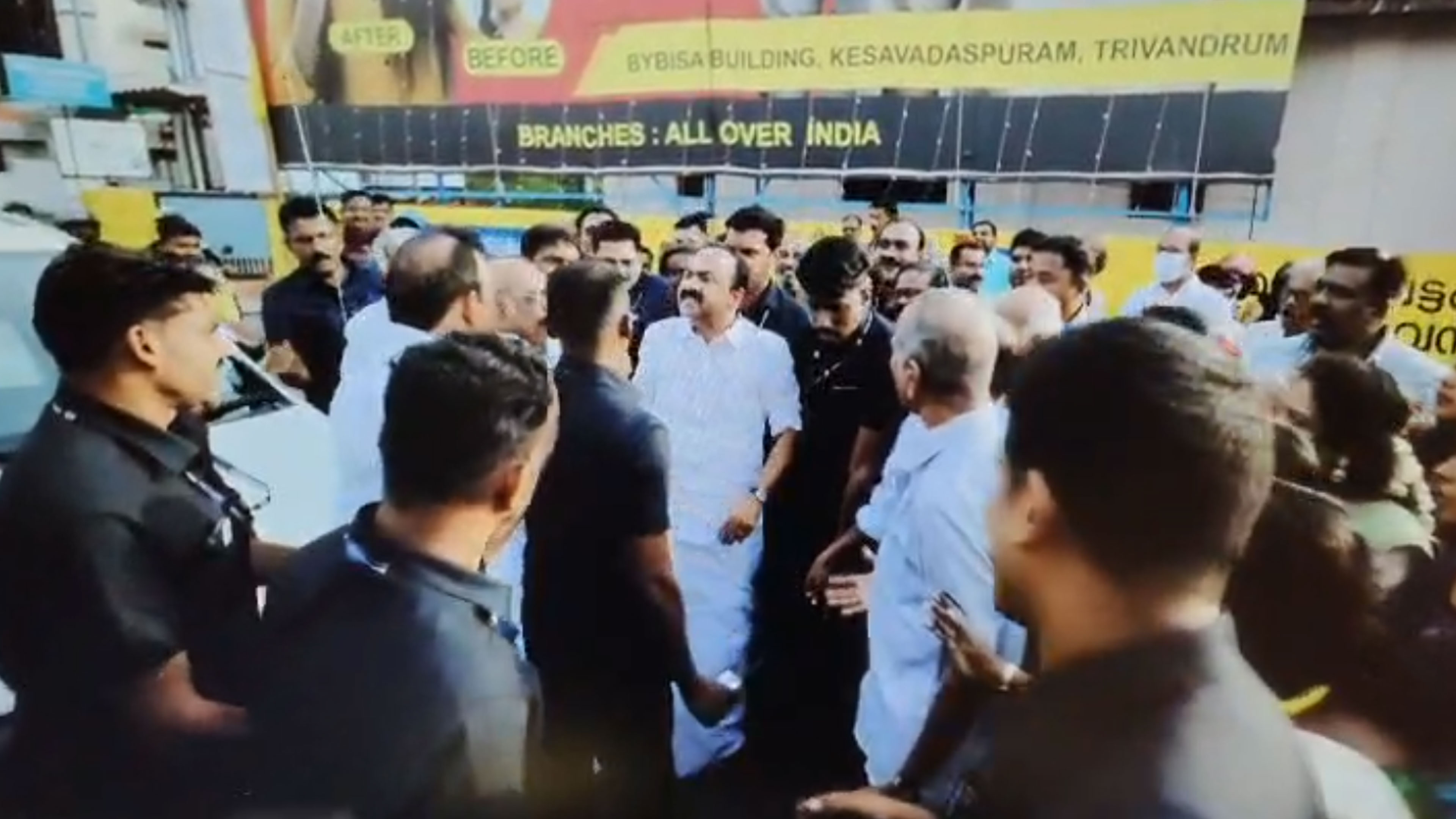 Congress Leader Blocks Kerala Chief Minister's Convoy, Argues With Him