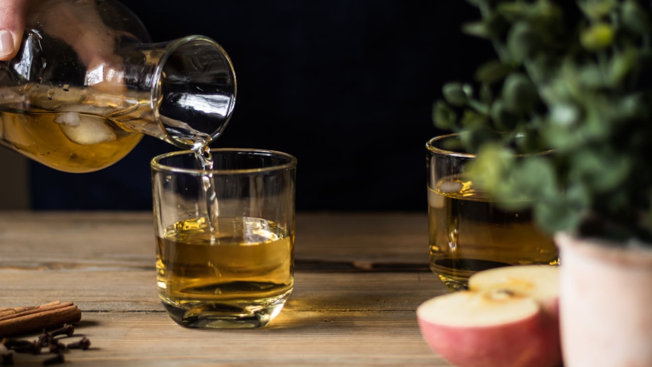 Research shows ACV benefits blood sugar control and weight management. Research shows ACV benefits blood sugar control and weight management.