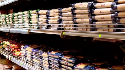 Iran's Economy Buckles Under War, Sanctions & Blockade | Prices Soar, Jobs Vanish