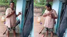 गले में जहरीला सांप लपेटकर घूमता रहा युवक, कई बार डसा; अस्पताल में भर्ती कराया तो वहां से भी भागा