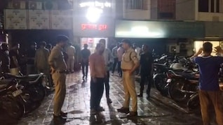 नेशनल अस्पताल में बड़ा हादसा, लिफ्ट गिरने से एक की मौत; परिजनों ने अस्पताल प्रबंधन पर लगाए लापरवाही के आरोप